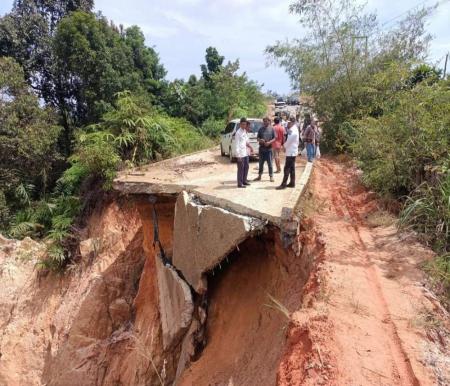 PUPR Riau akan bangun darurat jalan longsor di Rohul (foto/int)