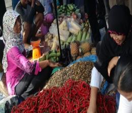 Aktifitas di Pasar Senggol Dumai.(foto: bambang/halloriau.com)