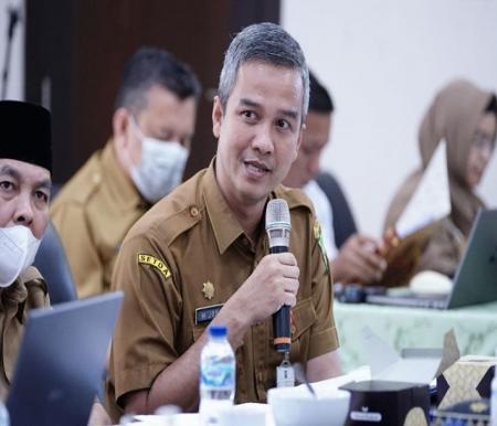Ilustrasi Asisten II Setdaprov Riau, M Job Kurniawan sebagai Ketua Tim Pansel (foto/int)