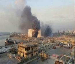 Ledakan besar di pelabuhan Beirut, Lebanon, Selasa (4/8/2020) sore. Foto: JPG