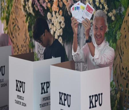 Penghitungan suara Pemilu Prabowo-Gibran menang di TPS 002 Gajahmungkur, Kota Semarang lokasi Ganjar Pranowo (foto/ist)
