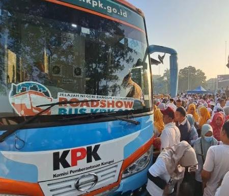 Ilustrasi kktivitas Roadshow Bus KPK di Kota Pekanbaru (foto/int)