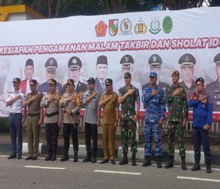 Pj Walikota Pekanbaru, Muflihun bersama forkopimda Pekanbaru.(foto: dini/halloriau.com)