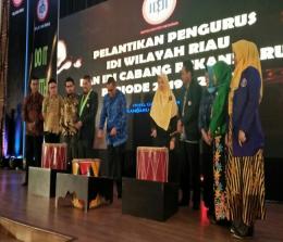 Wagubri Edy Natar Nasution menghadiri pelantikan pengurus IDI Riau dan IDI Cabang Pekanbaru.