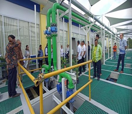 Asian Development Bank dengan Kementerian PUPR dan BPPW Riau tinjau lokasi IPAL (foto/rahmat-halloriau) 