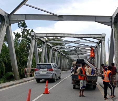 Perbaikan Jembatan Siak II Pekanbaru.(foto: mg1/halloriau.com)