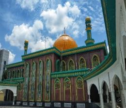 Masjid Raya Pekanbaru ada sumur tua yang konon airnya bisa mengobati penyakit (foto/ist)