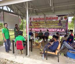 PT Bina Daya Bentala sosialisasi Pembangunan HTI sekaligus penyuluhan dan pelatihan Dalkarhutla kepada MPA dan masyarakat Desa Bonai, Kasang Padang dan Sontang, Kamis (9/12/2021).