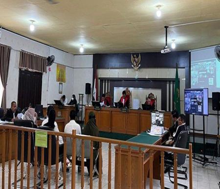 Sidang kasus korupsi mantan Bupati Meranti, M Adil di PN Pekanbaru.(foto: tribunpekanbaru.com)