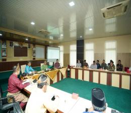 Bupati Inhil, HM Wardan memimpin rapat persiapan HPN Riau 2023.(foto: istimewa)