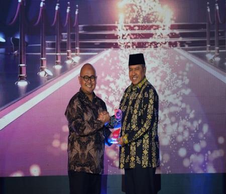 Bupati Siak Alfedri dinobatkan sebagai kepala daerah terinovatif di Riau dalam Cakaplah Awards 2024 (foto/ist) 