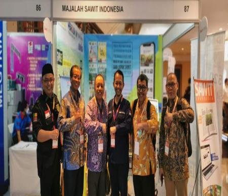 Ketua Panitia Pelaksana Sawit Indonesia Expo 2023, Qayuum Amri bersama Marketing Manager Majalah Sawit Indonesia, Yasin Permana.(foto: istimewa)