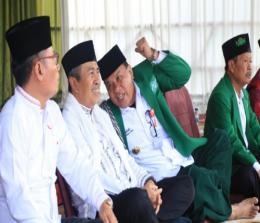 Gubernur Riau, Syamsuar bersama Plt Bupati Kuansing, Suhardiman Amby.(foto: ultra/halloriau.com)