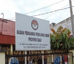 Bawaslu Riau komentari marak spanduk dan baliho Capres (foto/int)