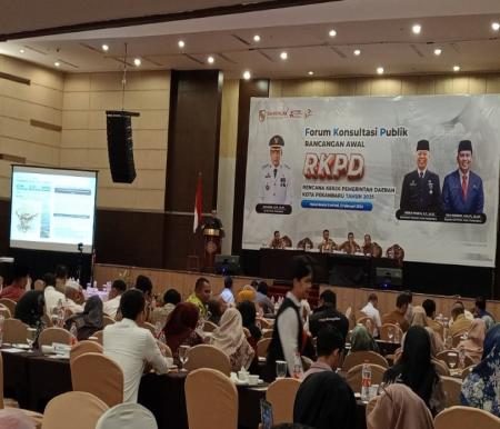 Rapat bersama Forum Konsultasi Publik (RKPD) Kota Pekanbaru tahun 2025 (foto/mimi)