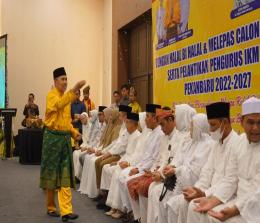 Gubernur Riau, Syamsuar saat tepuk tepung tawar JCH Rohil di Hotel Aryaduta Pekanbaru.(foto: mcr)