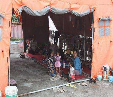Tenda pengungsi yang disiagakan di Rumbai, Pekanbaru beberapa waktu lalu (foto/int)