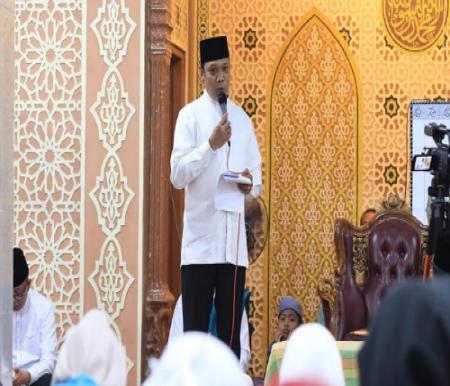 Pj Walikota Pekanbaru, Muflihun saat safari Ramadan.(foto: pgi)