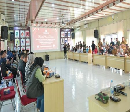 Rapat pleno terbuka rekapitulasi hasil penghitungan perolehan suara tingkat Kabupaten Rohil di aula MC Kantor KPU, Bagansiapiapi (foto/Afrizal)