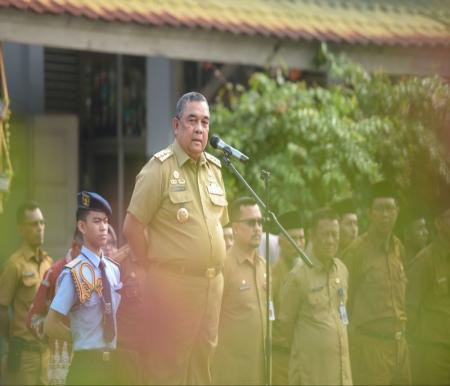 Gubernur Riau, Edy Natar Nasution saat jadi Irup di SMA Plus Riau.(foto: mg1/halloriau.com)