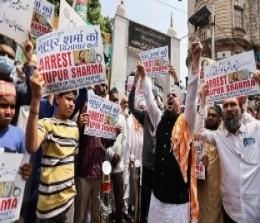 Reaksi masyarakat India menuntut penghina Nabi Muhammad segera ditangkap