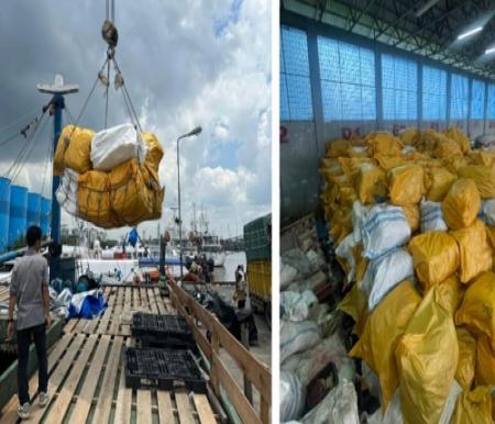 Tim patroli laut Bea Cukai Dumai mengamankan kapal kayu pengangkut ratusan ballpress yang berisikan pakaian bekas asal luar negeri, pada Minggu (20/8/2023).(foto: bambang/halloriau.com)
