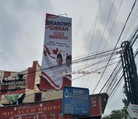 Baliho Prabowo bersama Gibran mulai bertebaran di Kota Medan (foto/detik)