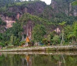 Tebing Lembah Harau menjad daya tarik wisatawan luar daerah (foto/int)