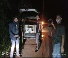 Penangkapan pelaku dan barang bukti saat berada di Jalan Lintas Timur Sumatera KM 57 dan KM 55 Kecamatan Pangkalan Kerinci, Kabupaten Pelalawan
