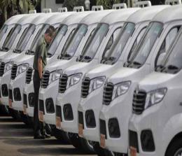Kementerian Pertahanan atau Kemhan membeli 10 unit mobil jenis ‘pick up’ 1300 cc produksi PT Solo Manufaktur Kreasi atau dikenal sebagai mobil Esemka. Foto: CNNIndonesia
