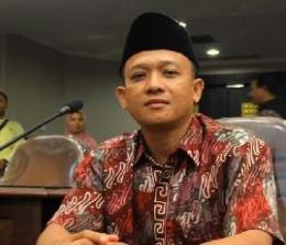 Anggota Komisi II DPRD Kota Pekanbaru Zainal Arifin SE MH (foto/int)