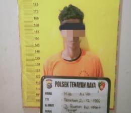Pemuda di Pekanbaru jual perabotan ibu angkat ditangkap polisi (foto/bayu)