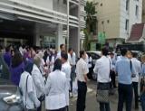 Puluhan dokter di Riau duduki Kejari Pekanbaru