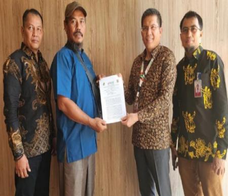 Penandatanganan Perjanjian Kerja Sama 3 KUD Mitra Asian Agri di Riau dengan BPDPKS dan Perbankan.(foto: istimewa)