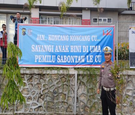 Ditlantas Polda Riau sosialisasi Pemilu Damai lewat spanduk sebagau sarana edukasi (foto/ist)
