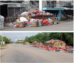Sampah di Kota Selatpanjang, Kabupaten Kepulauan Meranti yang berada di dua lokasi berbeda tampak menggunung dan berserakan