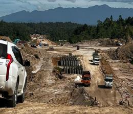 Konstruksi ruas Tol Padang-Sicincin.(Dok. BPJT)