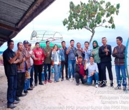 Ketua PPDI Riau Nina Siahaan foto bersama Ketua PPDI Sumatera Utara Mesran ST dan anggota (foto/ist)