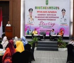Gubernur Riau, Syamsuar pada acara penilaian kinerja stunting (foto/int)