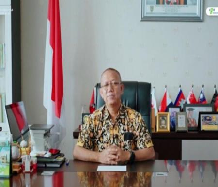 Rektor Universitas Islam Riau (UIR), Prof Syafrinaldi (foto/int)