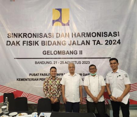 PUPR Kepulauan Meranti saat mengikuti sinkronisasi dan harmonisasi DAK Fisik Bidang Jalan tahun 2024