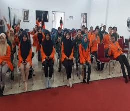 Para mahasiswa baru PNP Kampus Pelalawan peserta PKM.(foto: andi/halloriau.com)