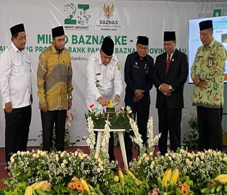 Gubri, Edy Natar Nasution saat hadiri Milad ke-23 Baznas Riau.(foto: mg1/halloriau.com)