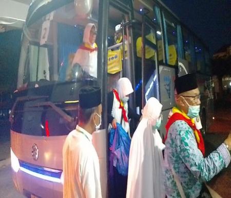 Ilustrasi jemaah haji asal Dumai bakal dijemput memakai bus dari Embarkasi Antara Pekanbaru (foto/int)