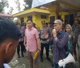 Mahasiswa dari PTMP Riau minta Bupati Pelalawan evaluasi Bank BPR Danah Amanah (foto/Andi)