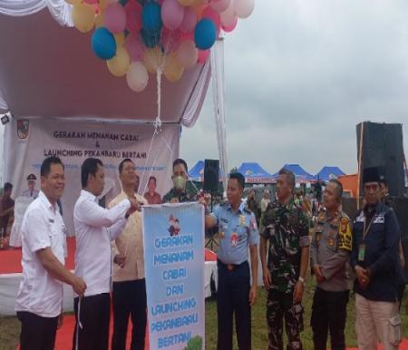 Pj Walikota Pekanbaru, Muflihun saat launching program Pekanbaru bertani.(foto: mg2/halloriau.com)