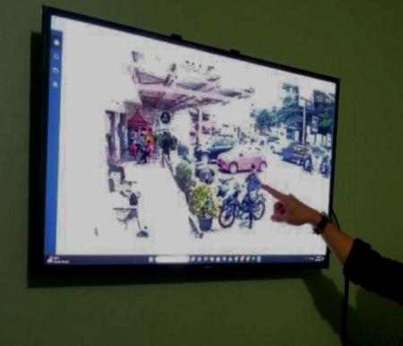 Dishub Pekanbaru hingga saat ini telah memasang 20 CCTV di sejumlah di ruas Jalan di Kota Pekanbaru di antaranya di Jalan Sudirman, 