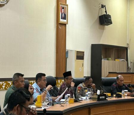 Kegiatan rapat teknis persiapan HUT ke-78 RI di Kantor Gubernur Riau.(foto: mcr)