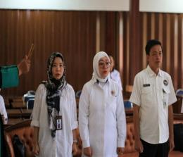 Eriadi Fahmi (kanan) dilantik menjadi Kabid Informasi Komunikasi Publik (foto/int)