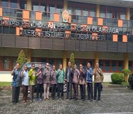 Dewan Pendidikan Provinsi Riau belajar ke Yogyakarta (foto/ist)